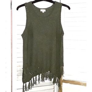 Hem And Thread Women's Vest Size M Pullover Fringed Asymmetrical Hem Green